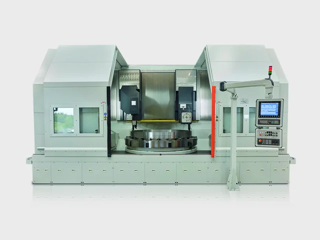 PITTLER PV HDC 4000 Maschine mit geöffnetem Bearbeitungsraum.
